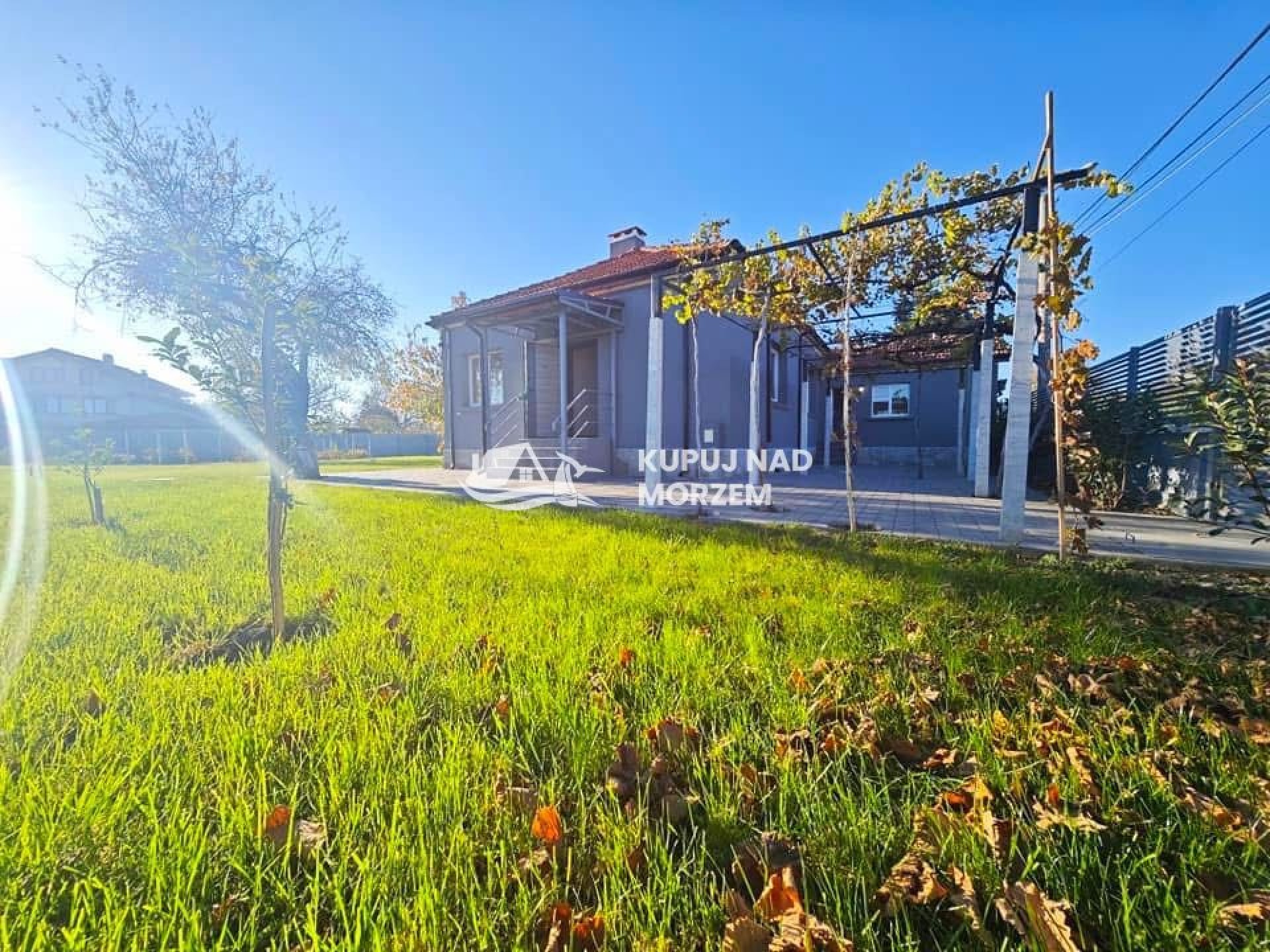Całkowicie odnowiony dom z apartamentem dla gości, 19 km od morza, Gulovca