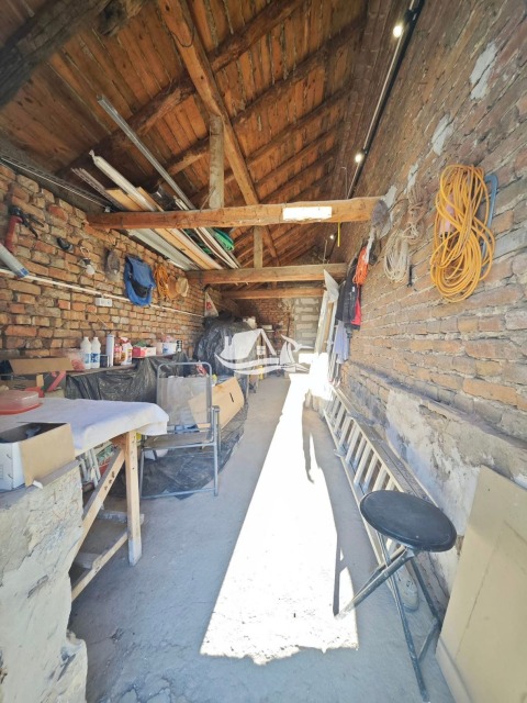 Kompletně zrekonstruovaný dům s apartmánem pro hosty, 19km od moře, Gulovca
