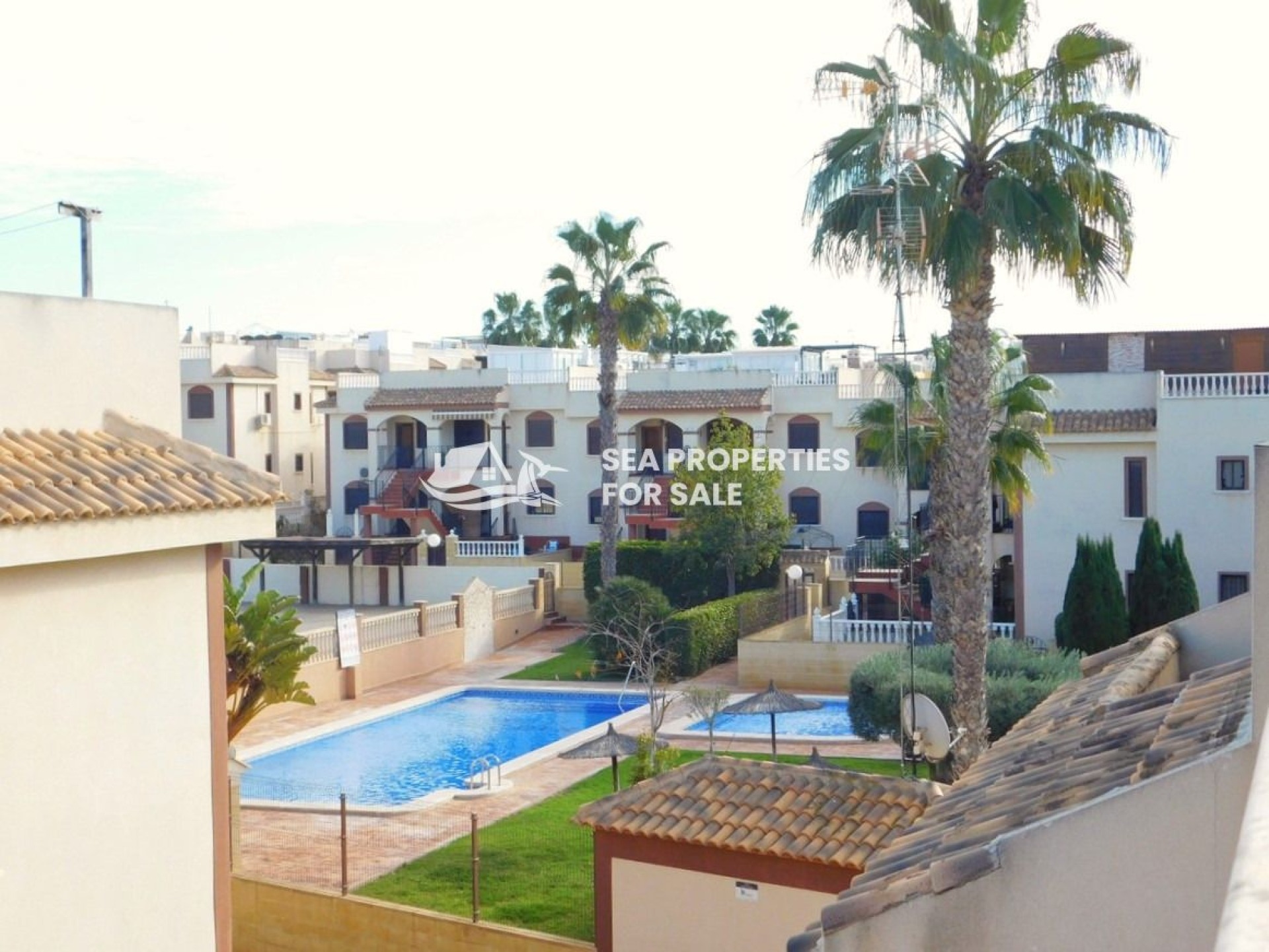 Top floor apartment with lake and sea views – La Mata, Torrevieja